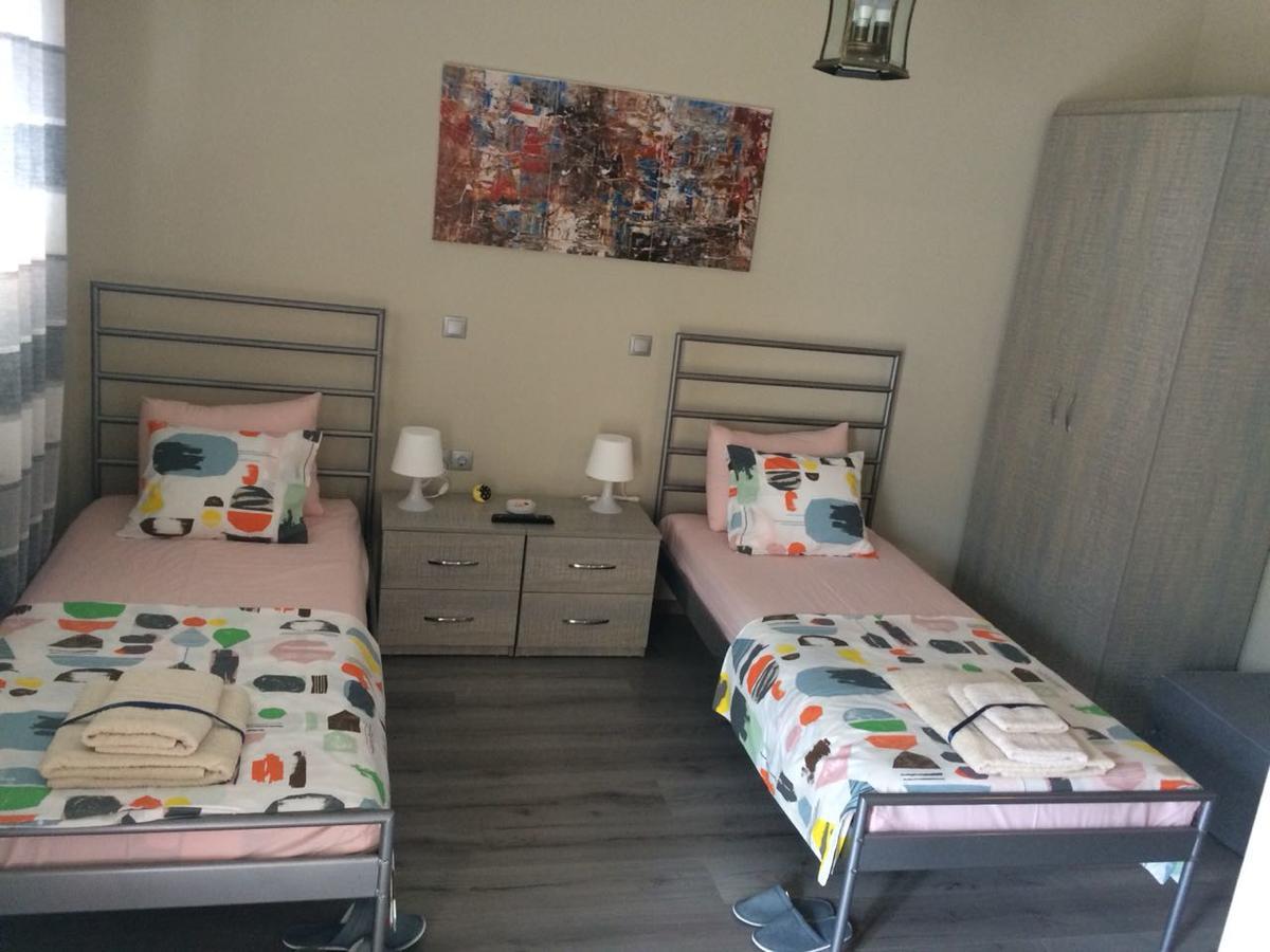 Petro'S Apartment Korce Bagian luar foto